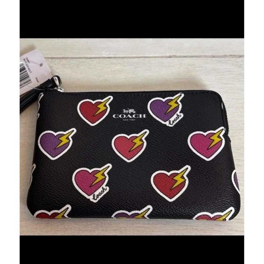 Coach Corner Zip Wristlet Black Multi Heart Lightning Bolt Leather‎ CN857 NEW